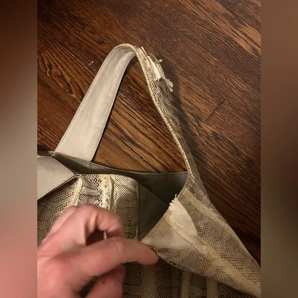 Snakeskin Beirn Tote Bag - Picture 4 of 4